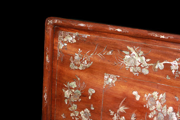 Vassoio in Legno di noce del 1800 con ricchi intarsi in madreperla