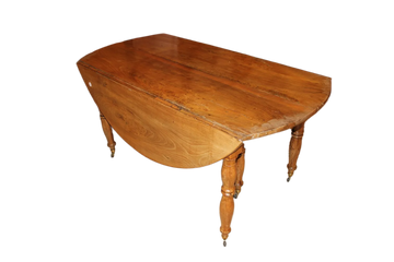 Circular Extendable Table with French Leaves from the 1800s