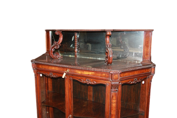 Buffet de style Charles X du milieu des années 1800 en palissandre