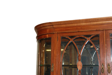 Grand buffet anglais de style Sheraton de la seconde moitié du 19ème siècle en bois satiné