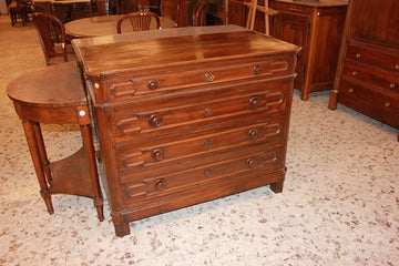 19th century Italian Louis Philippe style chest of drawers in walnut wood
