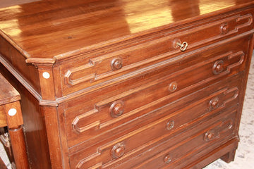 19th century Italian Louis Philippe style chest of drawers in walnut wood
