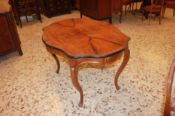 center table in walnut Biedermeier style Northern Europe 19th century