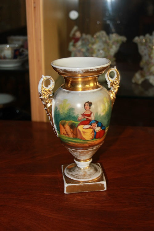 Coppia di piccoli Vasi Vecchia Parigi del 1800 Scena Galante e Personaggi