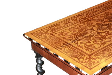 Table da salon française du milieu du XIXe siècle de style hollandais avec torchon incrusté