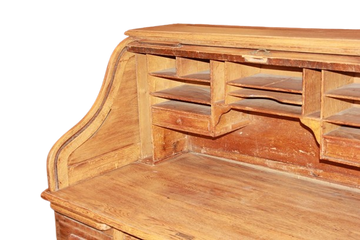 American roller desk from the early 1900s in oak wood