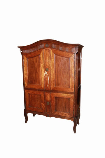 Italian Piedmontese cabinet from the first half of the 19th century in walnut wood