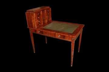 Russian writing desk from the early 1800s in Empire style in mahogany wood