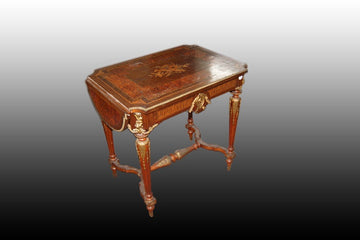 Beautiful French coffee table from the 1800s in Louis XVI style, richly inlaid