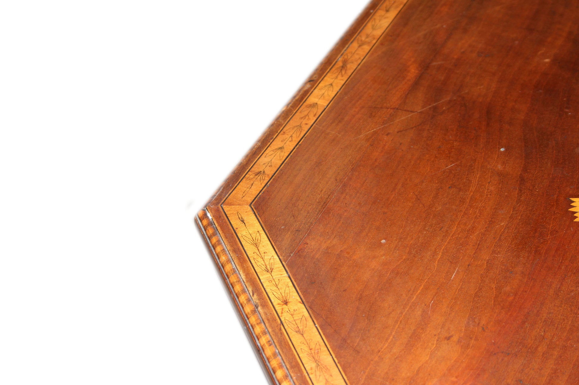 Tavolino Vittoriano ottagonale in legno di mogano con intarsi XIX secolo