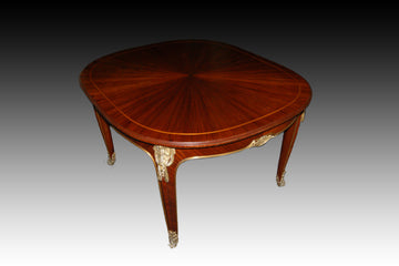 Stunning French Louis XV extendable table from the 1800s with bronzes