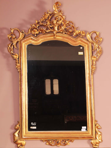 Antiche specchiere italiane venete del 1700 con cimasa e intaglio dorate