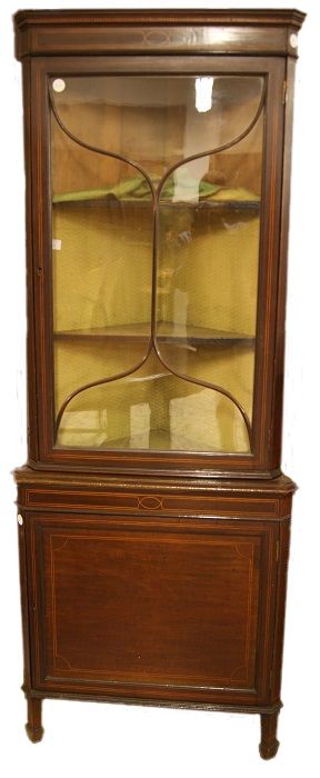 Victorian corner display cabinet with marquetry fillet