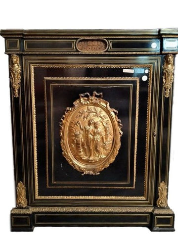 Credenza stile Boulle francese del 1800 con medaglione in bronzo scena animata