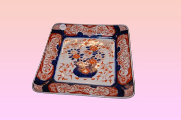 Antico piatto quadrato in porcellana "Imari" con decori