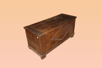 Antique rustic Italian chest from the 1700s in walnut wood