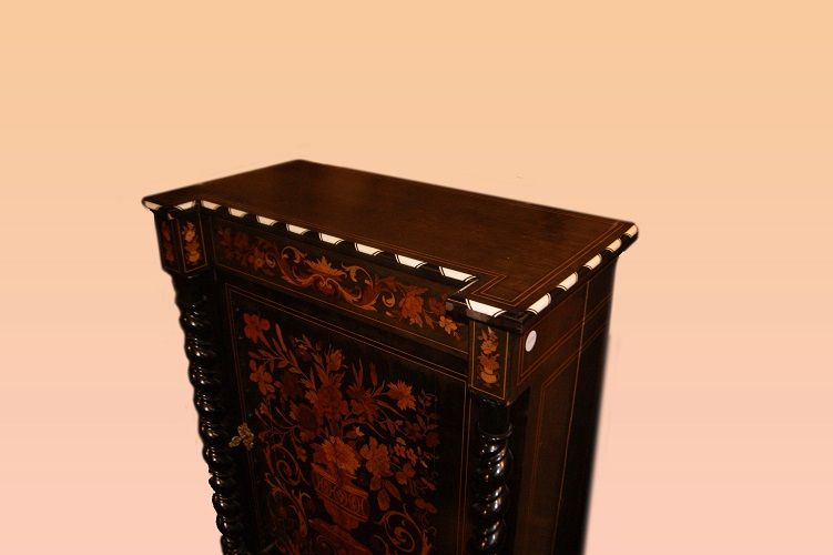 Antica credenza riccamente intarsiata olandese del 1800 ebano avorio