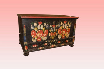 Antique richly decorated Italian Tyrolean chest from 1800