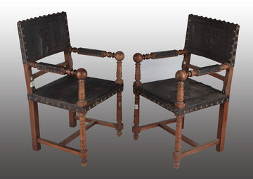Pair of antique French seats from the 1800s in walnut and leather