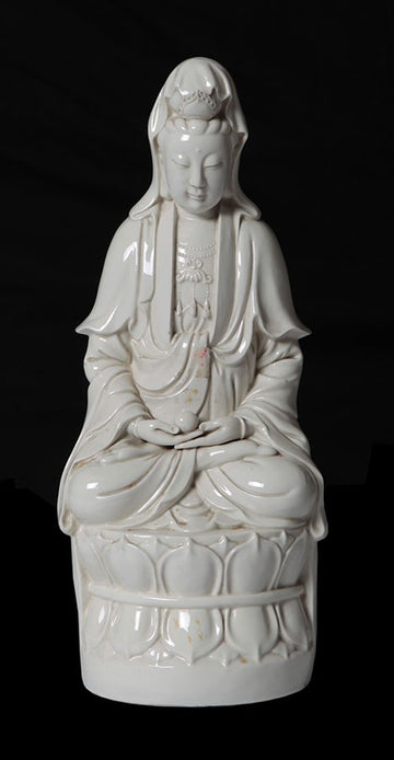 Antica statua in porcellana cinese bianca del 1800