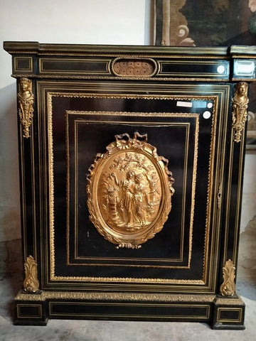 Antica credenza in stile boulle in legno ebanizzato con rosone 1800
