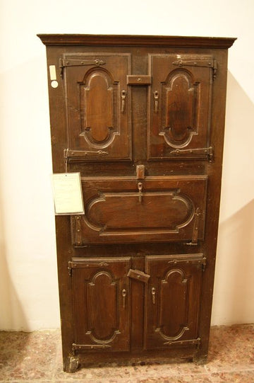Ancient Spanish Cupboard from the 1700s in chestnut wood