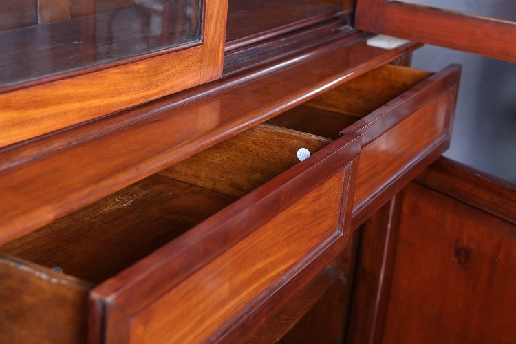 Antica vetrina credenza vittoriana di inizio 1900 in mogano