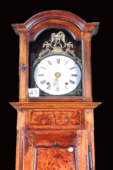 Antique French column clock in cherry wood and elm burl, 1700