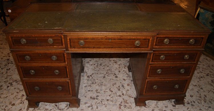 Antica scrivania inglese del 1800 stile vittoriano in mogano e intarsi