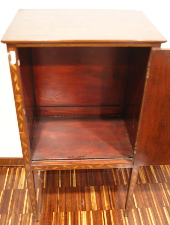 Antico credenzino olandese del 1800 riccamente intarsiato ad un' anta