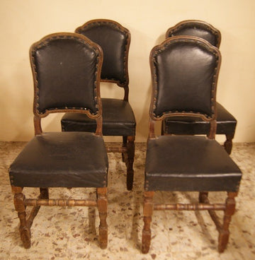 Gruppo di 4 sedie a rocchetto