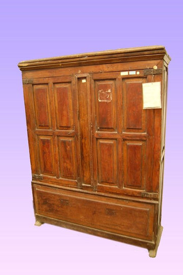 Antique Spanish wardrobe from the 1700s in cherry wood