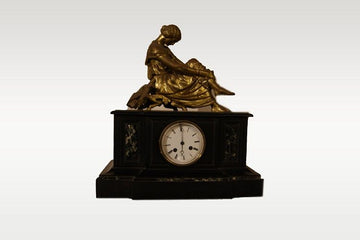 Orologio in marmo con bronzo firmato J. Pradier