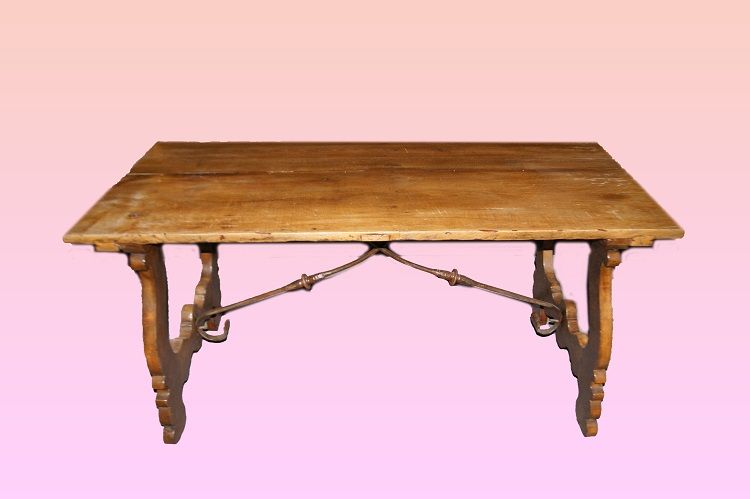 Refectory table from the 1700s