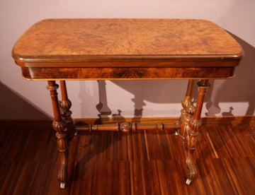 English 19th century card table in walnut burl with carvings
