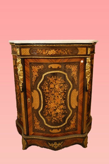 Splendida credenza parigina riccamente intarsiata