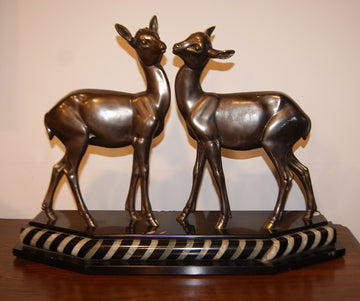 French Art Deco bronze sculpture from the early 1900s, pair of deer with marble base