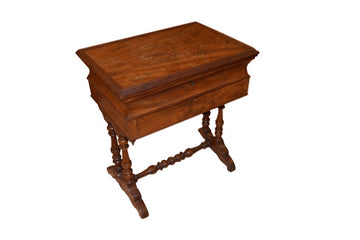 French Directoire style Dressing Table from the 1800s in mahogany wood