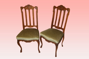 Group of 6 Provençal chairs in oak wood with rich carving motifs