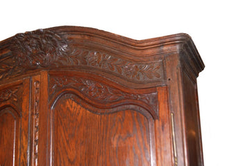 Beautiful large French carved wardrobe from the late 1700s