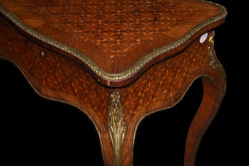 French coffee table from the 1800s in Louis XV style with rich inlay motifs