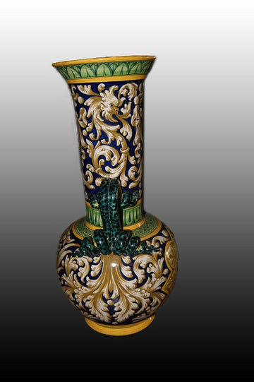 Pair of Italian vases from the early 1900s in neo-Renaissance style majolica