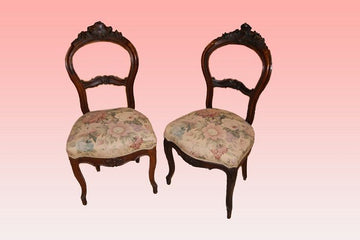 Groupe de 2 chaises italiennes Louis Philippe en bois de noyer