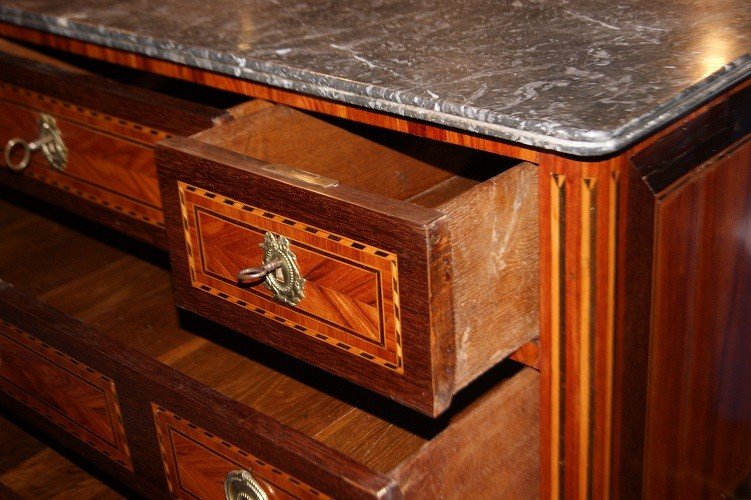 Cassettone francese del 1800 stile Luigi XVI con piano in marmo