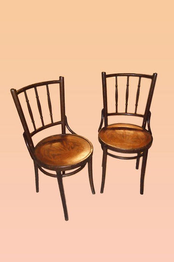 Groupe de 4 chaises Thonet anciennes à assises moulurées du début des années 1900