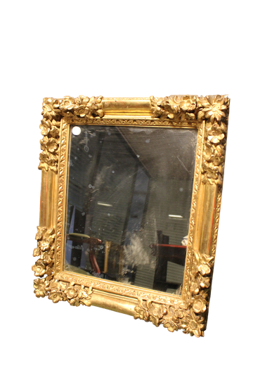 Miroir richement sculpté et doré - XIXe siècle