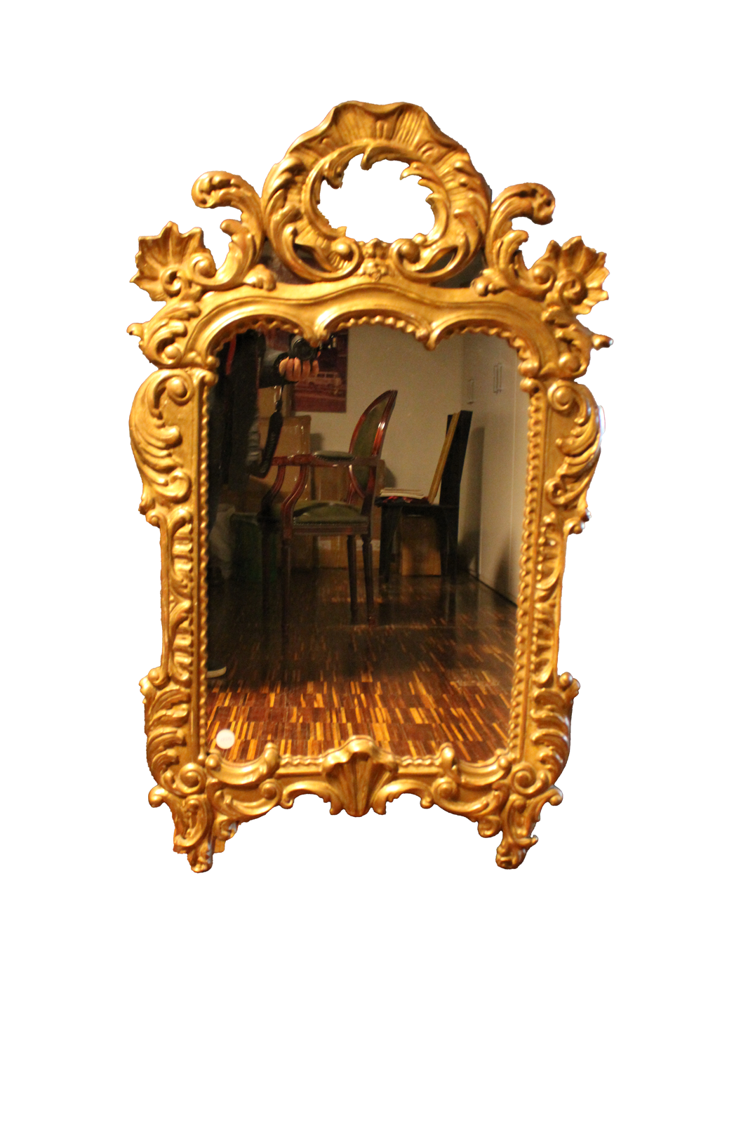 Miroir mural en bois finement sculpté et doré - XIXe siècle