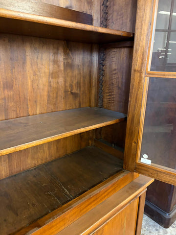 Grande bibliothèque ancienne de style Empire français de 1800 en noyer