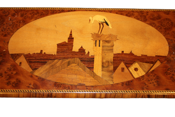 Boîte en loupe d'orme incrustée - XXe siècle