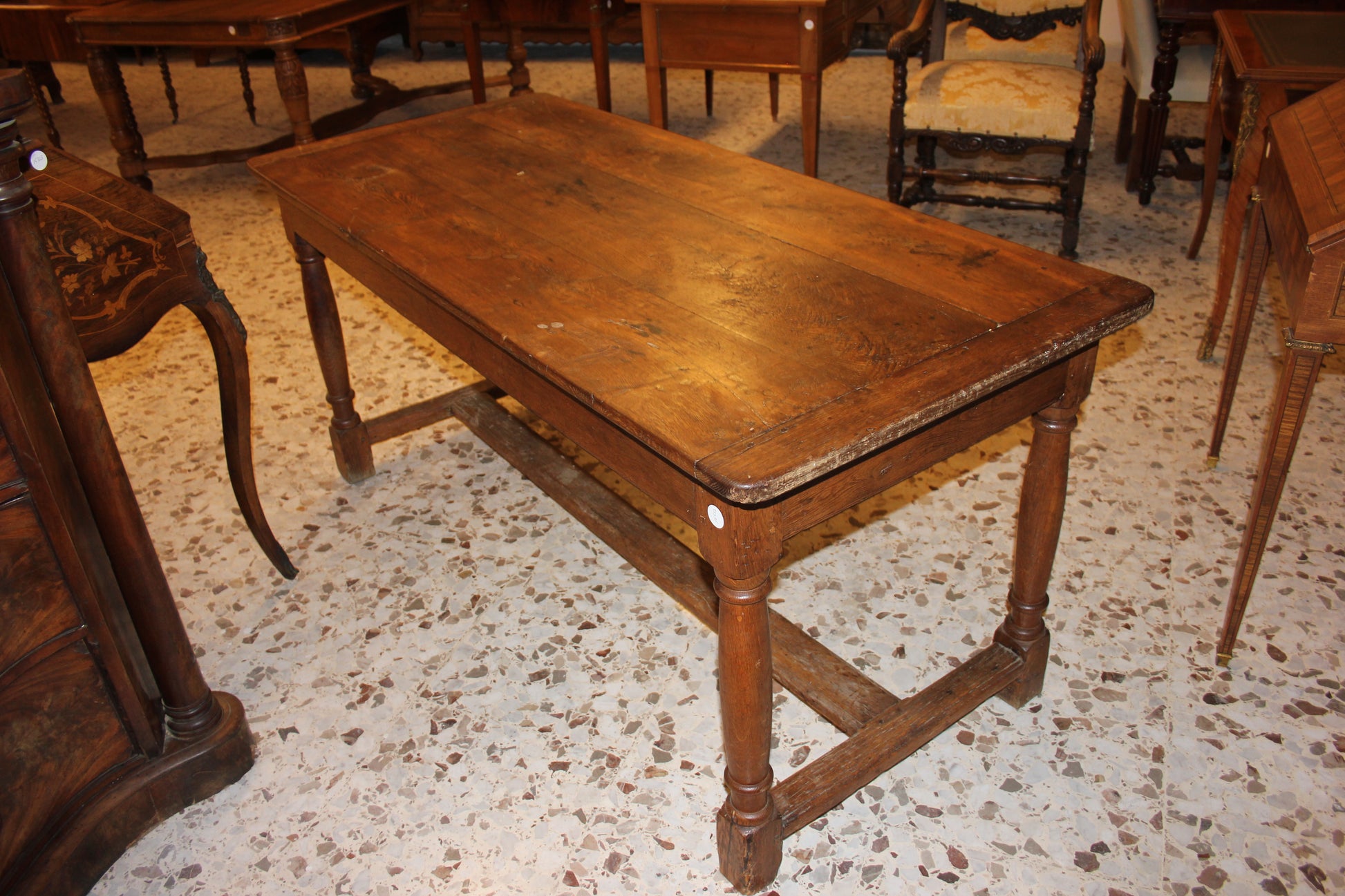 Grande Tavolo Rustico Francese del 1800 In legno Massello di Noce
